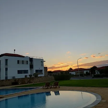 Sweetwater Bay Sea View Appartement Akanthou